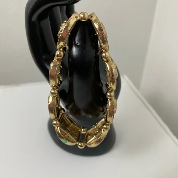 Vintage Green/Gold Hearts design Bracelet. - Picture 2 of 8